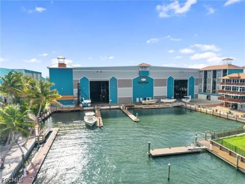 15021 Punta Rassa Rd 403, Fort Myers FL - photo 14 of 44