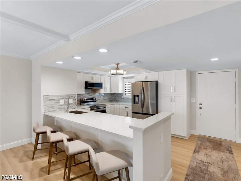 2 bedroom Condominium at 15021 Punta Rassa Rd 403, Punta Rassa, Fort Myers — photo 4