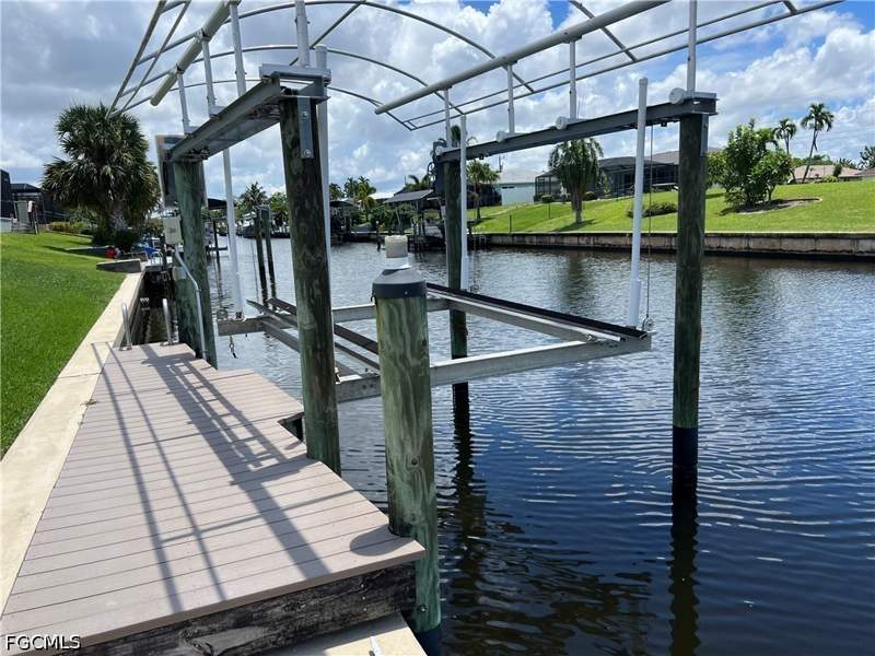 3 bedroom SingleFamilyResidence at 1124 SE 29th St, Cape Coral, Cape Coral — photo 5
