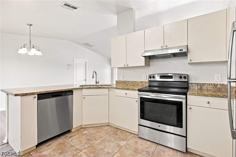 3 bedroom SingleFamilyResidence at 3901 16th St W, Lehigh Acres, Lehigh Acres — photo 3
