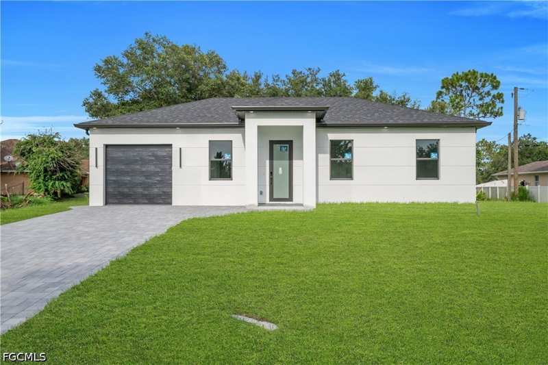 3 bedroom SingleFamilyResidence at 1718 Hibiscus Ave, Lehigh Acres, Lehigh Acres — photo 1