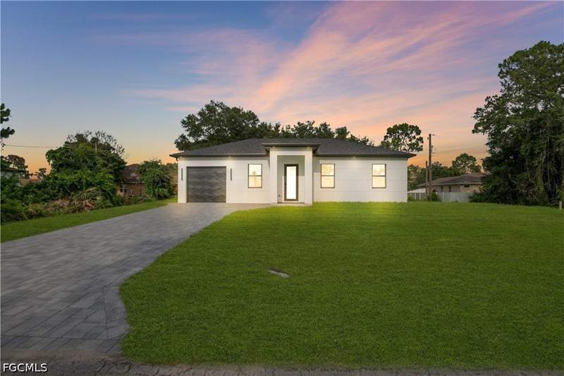 3 bedroom SingleFamilyResidence at 1718 Hibiscus Ave, Lehigh Acres, Lehigh Acres — photo 3