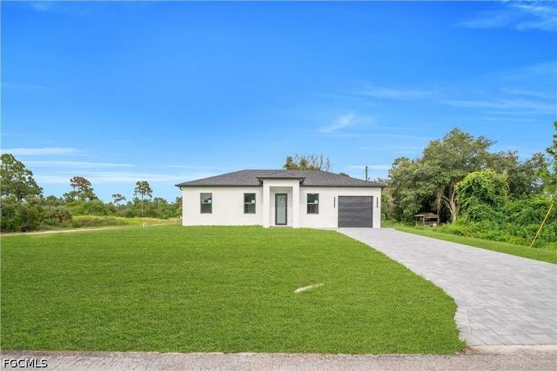 3 bedroom SingleFamilyResidence at 1800 Hibiscus Ave, Lehigh Acres, Lehigh Acres — photo 5