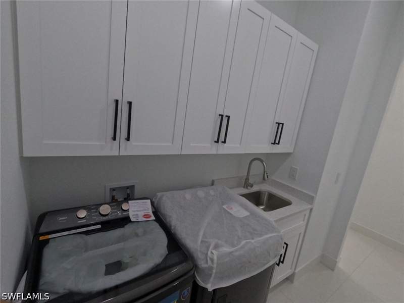 3 bedroom SingleFamilyResidence at 2423 NW 6th St, Cape Coral, Cape Coral — photo 2