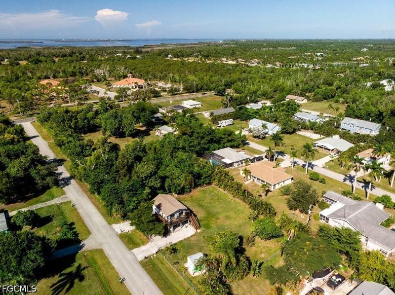 3 bedroom SingleFamilyResidence at 5888 Sea Bass Rd, Pine Island Ridge, Bokeelia — photo 3