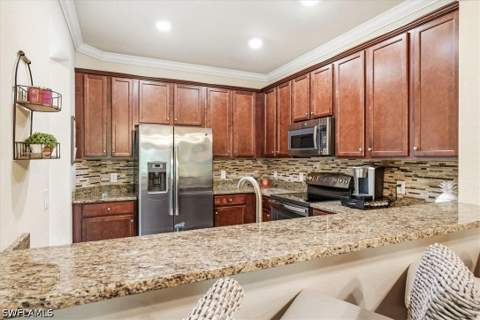 10034 Via Colomba Cir, Fort Myers FL - photo 6 of 43