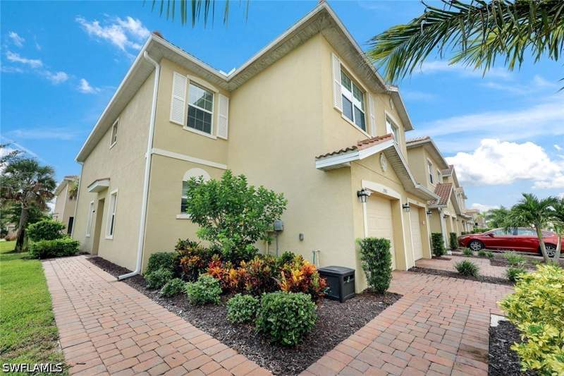 3 bedroom Townhouse at 2942 Citrus St, Orange Blossom Ranch, Naples — photo 2