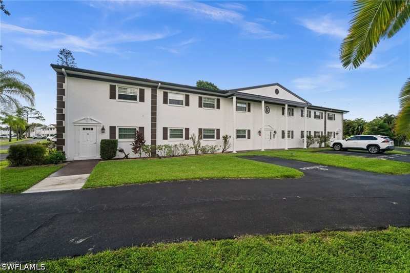 2 bedroom Condominium at 7001 New Post Dr 3, Foxmoor Condo, North Fort Myers — photo 1