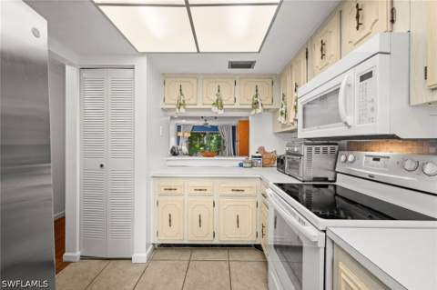 7001 New Post Dr 3, North Fort Myers FL - photo 9 of 34