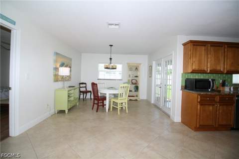 1421 SE 36th St, Cape Coral FL - photo 10 of 34