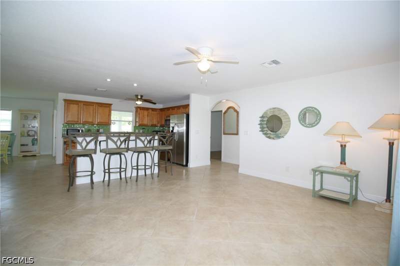 3 bedroom SingleFamilyResidence at 1421 SE 36th St, Cape Coral, Cape Coral — photo 5