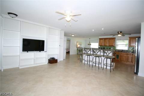 1421 SE 36th St, Cape Coral FL - photo 6 of 34