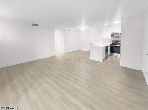 766 Central Ave 113, Naples FL - photo 10 of 48