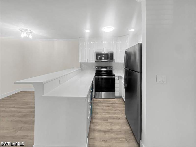 2 bedroom Condominium at 766 Central Ave 113, Central Garden, Naples — photo 3