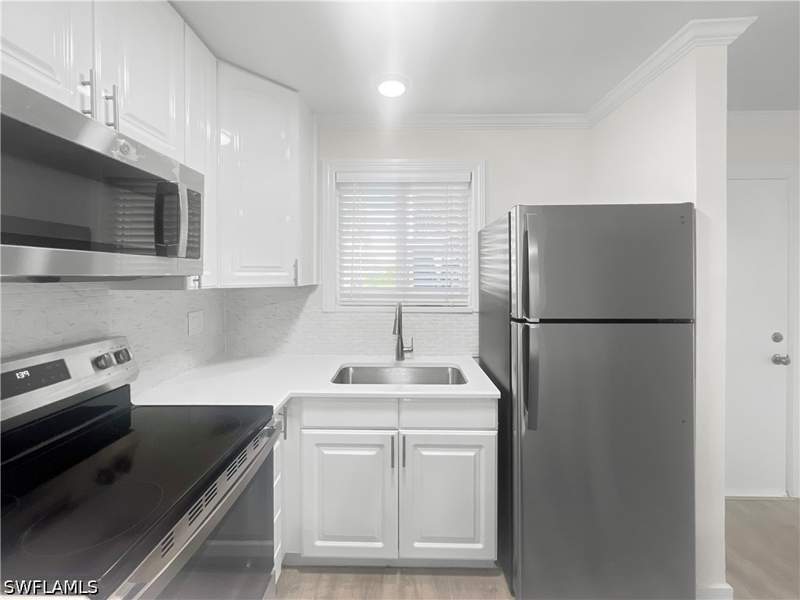 2 bedroom Condominium at 766 Central Ave 113, Central Garden, Naples — photo 5