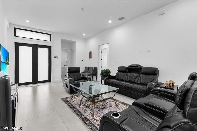 4 bedroom SingleFamilyResidence at 3348 27th Ave NE, Golden Gate Estates, Naples — photo 4