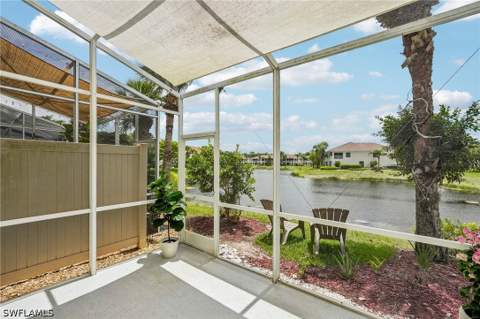 1104 Oxford Ln 44, Naples FL - photo 24 of 29