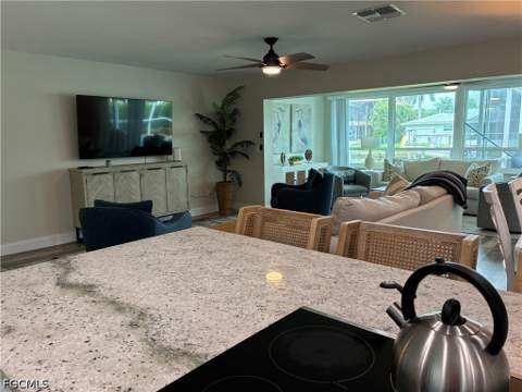 5240 Seminole Ct, Cape Coral FL - photo 11 of 40