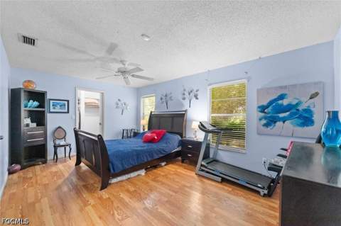 918 McKinley Ave, Lehigh Acres FL - photo 12 of 40