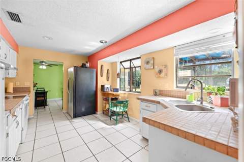 918 McKinley Ave, Lehigh Acres FL - photo 24 of 40