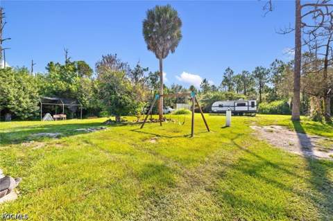 918 McKinley Ave, Lehigh Acres FL - photo 6 of 40