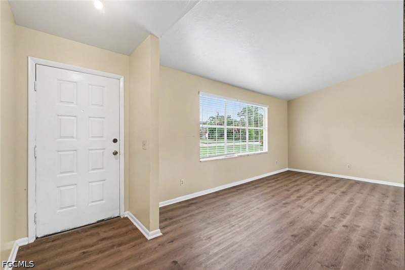 3 bedroom SingleFamilyResidence at 514 Palmetto Ave, Lehigh Acres, Lehigh Acres — photo 3