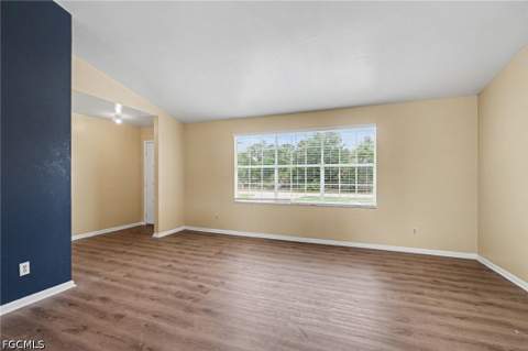 514 Palmetto Ave, Lehigh Acres FL - photo 7 of 27