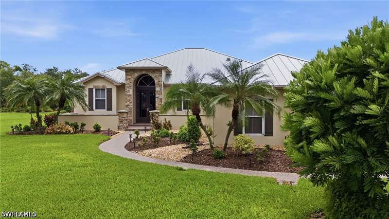 4 bedroom SingleFamilyResidence at 4651 Castalia Ct, Horse Creek, Fort Myers — photo 4