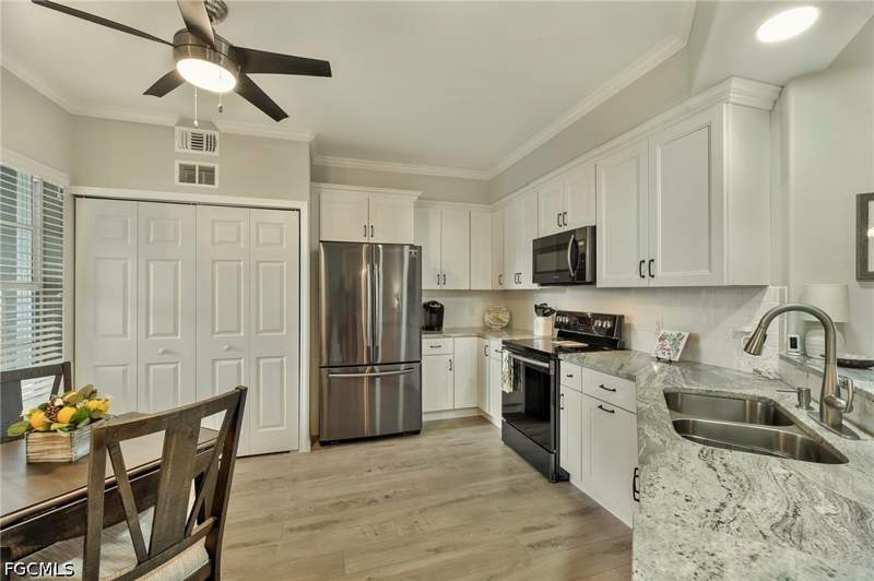 2 bedroom Condominium at 10134 Colonial Country Club Blvd 904, Garden Lakes, Fort Myers — photo 4