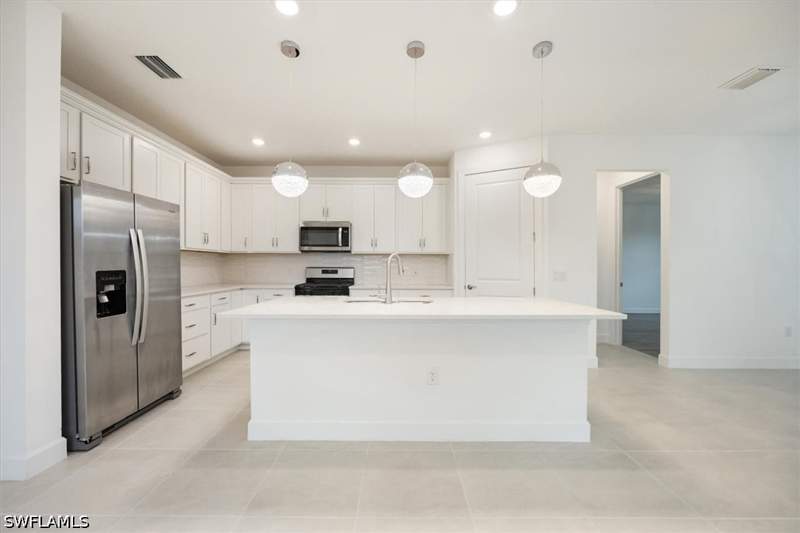 3 bedroom SingleFamilyResidence at 10335 Ventana Ln, Ventana Pointe, Naples — photo 2