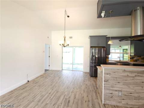 561 Foxcreek Dr, Lehigh Acres FL - photo 13 of 47