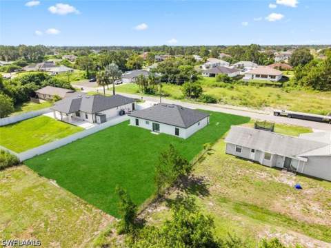 2814 12th St SW, Lehigh Acres FL - photo 7 of 32