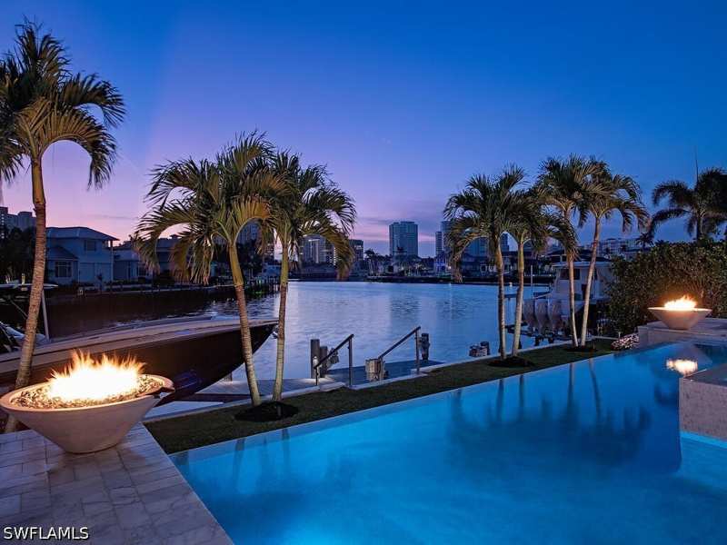 4 bedroom SingleFamilyResidence at 3801 Crayton Rd, Park Shore, Naples — photo 1