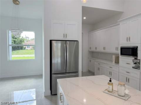 508 Herrin Ave, Lehigh Acres FL - photo 7 of 39