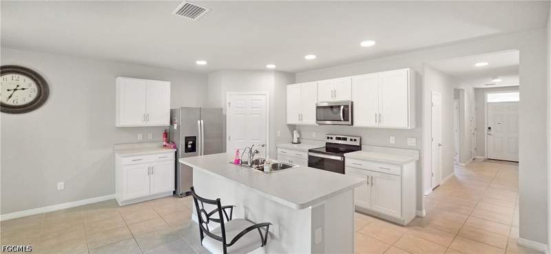 4 bedroom SingleFamilyResidence at 1922 Xelda Ave N, Lehigh Acres, Lehigh Acres — photo 3