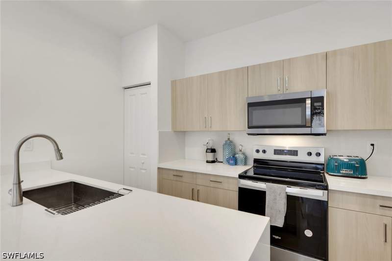 2 bedroom SingleFamilyResidence at 5116 Isidora Ln, Maple Ridge, Immokalee — photo 5