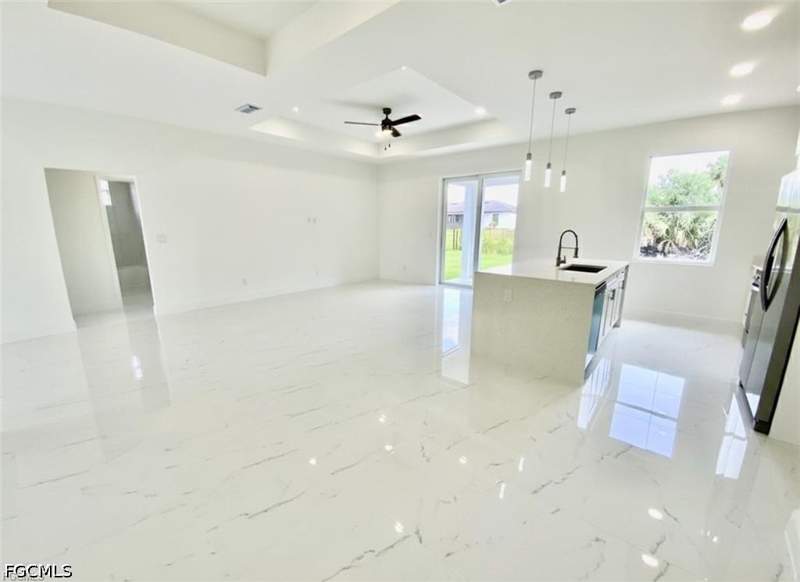 3 bedroom SingleFamilyResidence at 6030 Stratton Rd, Fort Myers, Fort Myers — photo 3