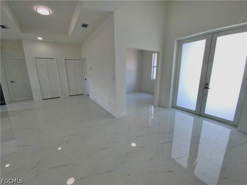 3 bedroom SingleFamilyResidence at 6030 Stratton Rd, Fort Myers, Fort Myers — photo 4