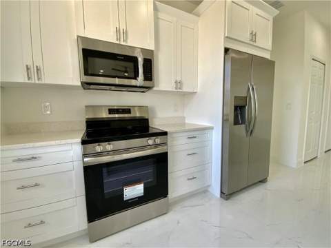 6030 Stratton Rd, Fort Myers FL - photo 6 of 21