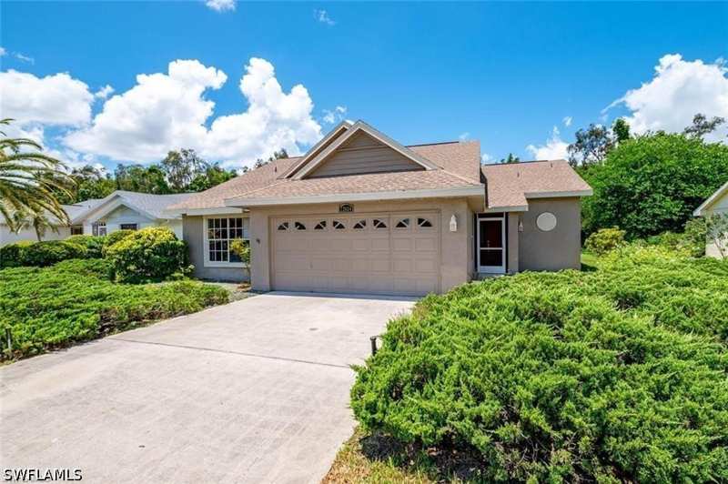 3 bedroom SingleFamilyResidence at 22614 Fountain Lakes Blvd, Fountain Lakes, Estero — photo 1