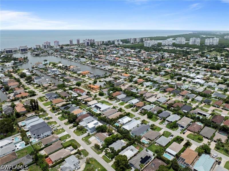 4 bedroom SingleFamilyResidence at 538 104th Ave N, Naples Park, Naples — photo 3