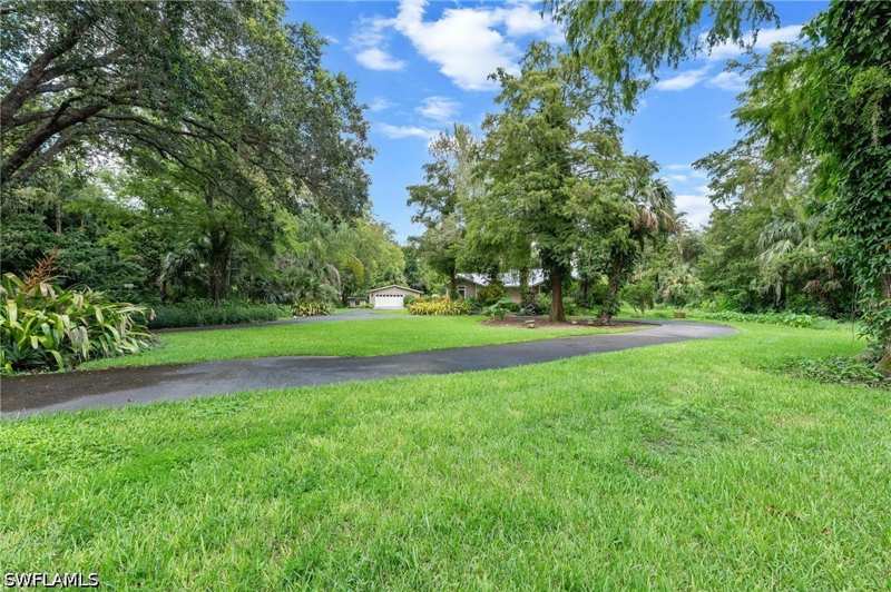 3 bedroom SingleFamilyResidence at 5247 Cherry Wood Dr, Logan Woods, Naples — photo 1