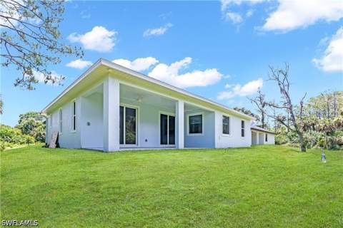 578 Woodview Dr, Lehigh Acres FL - photo 6 of 43