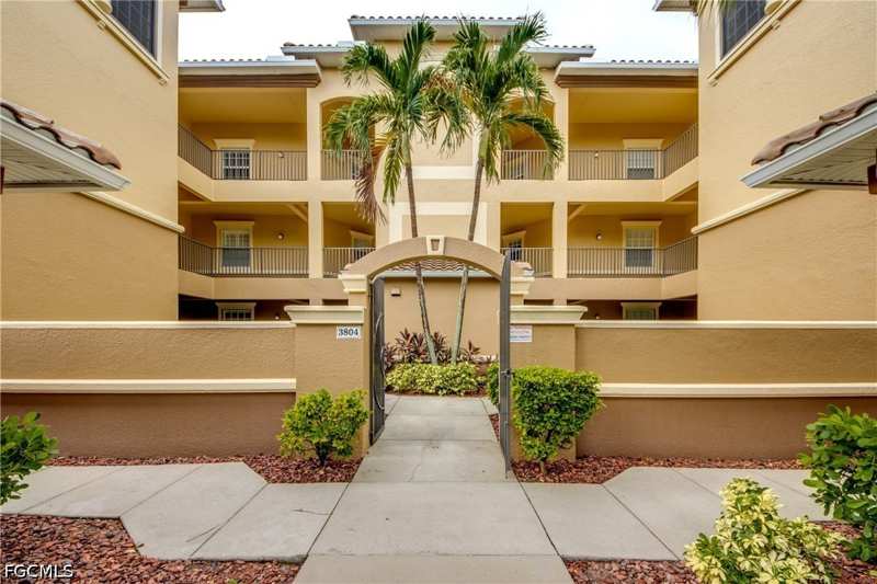 2 bedroom Condominium at 3804 Agualinda Blvd 102, Tuscany Court, Cape Coral — photo 1