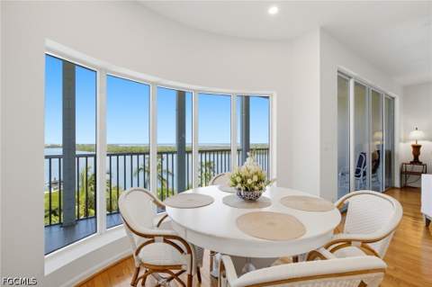 4141 Bay Beach Ln 463, Fort Myers Beach FL - photo 11 of 47