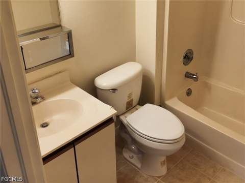5257 Treetops Dr X202, Naples FL - photo 18 of 33
