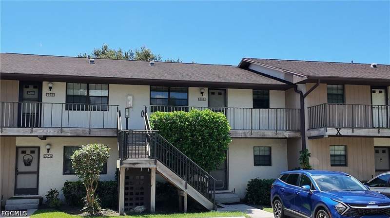 2 bedroom Condominium at 5257 Treetops Dr X202, Woodgate At Naples, Naples — photo 2