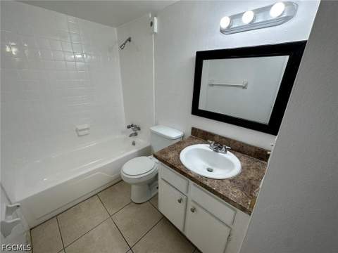 1830 Maravilla Ave 303, Fort Myers FL - photo 20 of 25