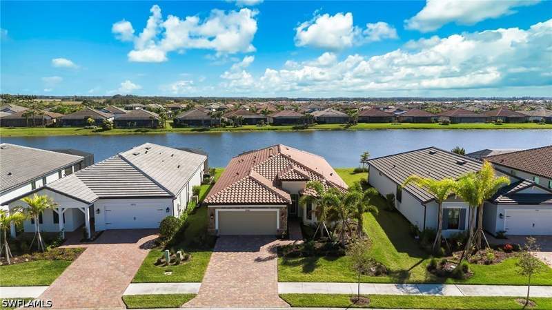 3 bedroom SingleFamilyResidence at 5968 Gala Dr, Del Webb, Ave Maria — photo 2