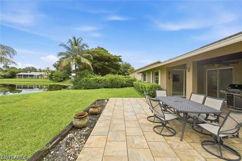 1073 N Alhambra Cir, Naples FL - photo 14 of 45